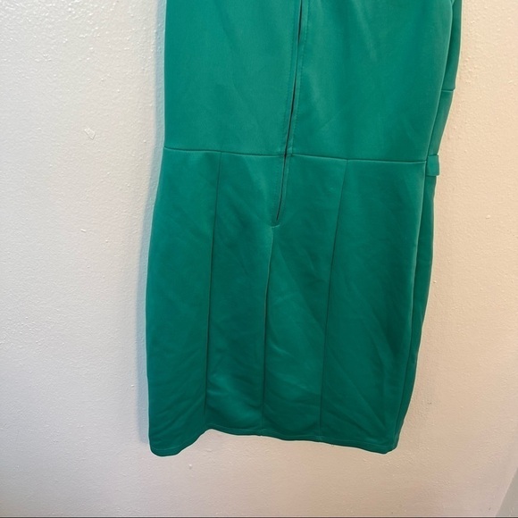 Gracie Sleeveless V-Neck Mini Dress Green - Picture 9 of 10